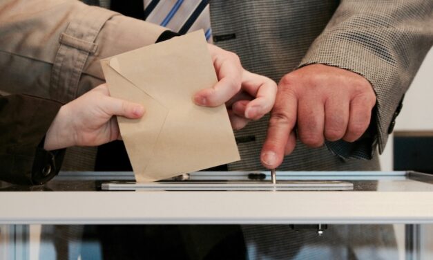 Politics: Big Tent & Small Ballot-Chicago Mayoral Field Expanding