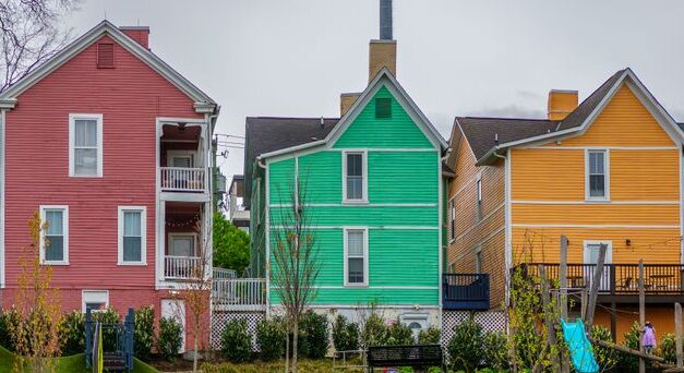 Chicago Home Prices Surge 6.9% as Western Markets Collapse