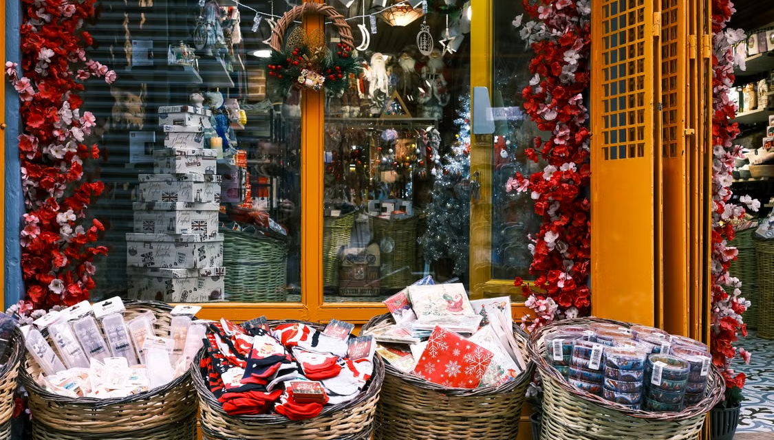 Holiday Shopping Season Approaches as American Consumers Compare Prices