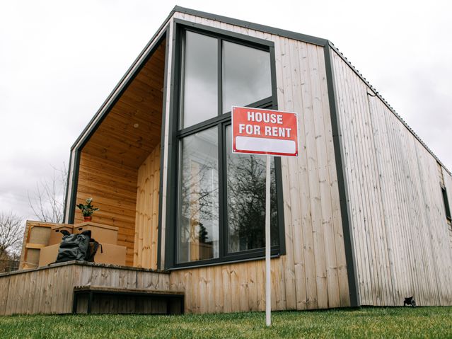 Navigating Chicago’s Competitive Rental Market: A First-Time Tenant’s Survival Guide