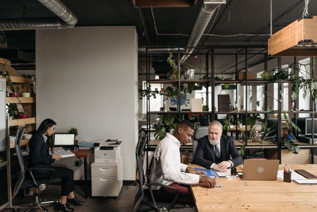 Bypassing Downtown Bureaucrats: How Chicago’s New NBN Overhaul Aims to Pump Direct Funds into South Side Small Businesses